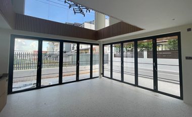 Folding Door